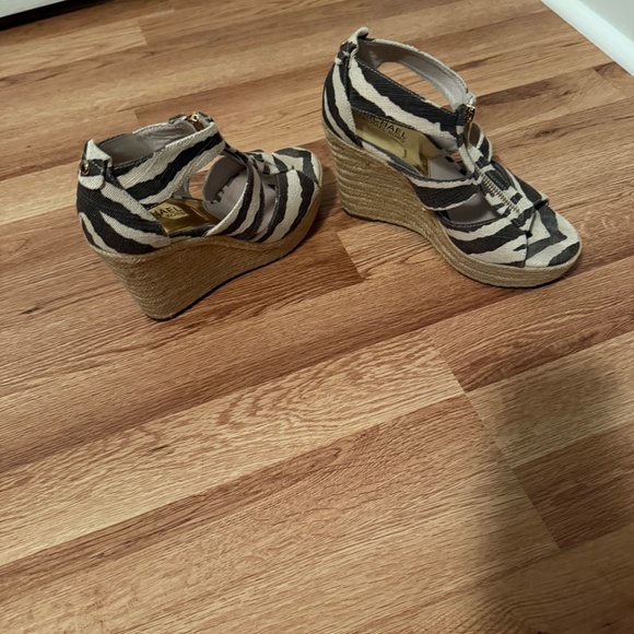 Michael Kors Wedge shoes - Picture 5 of 6